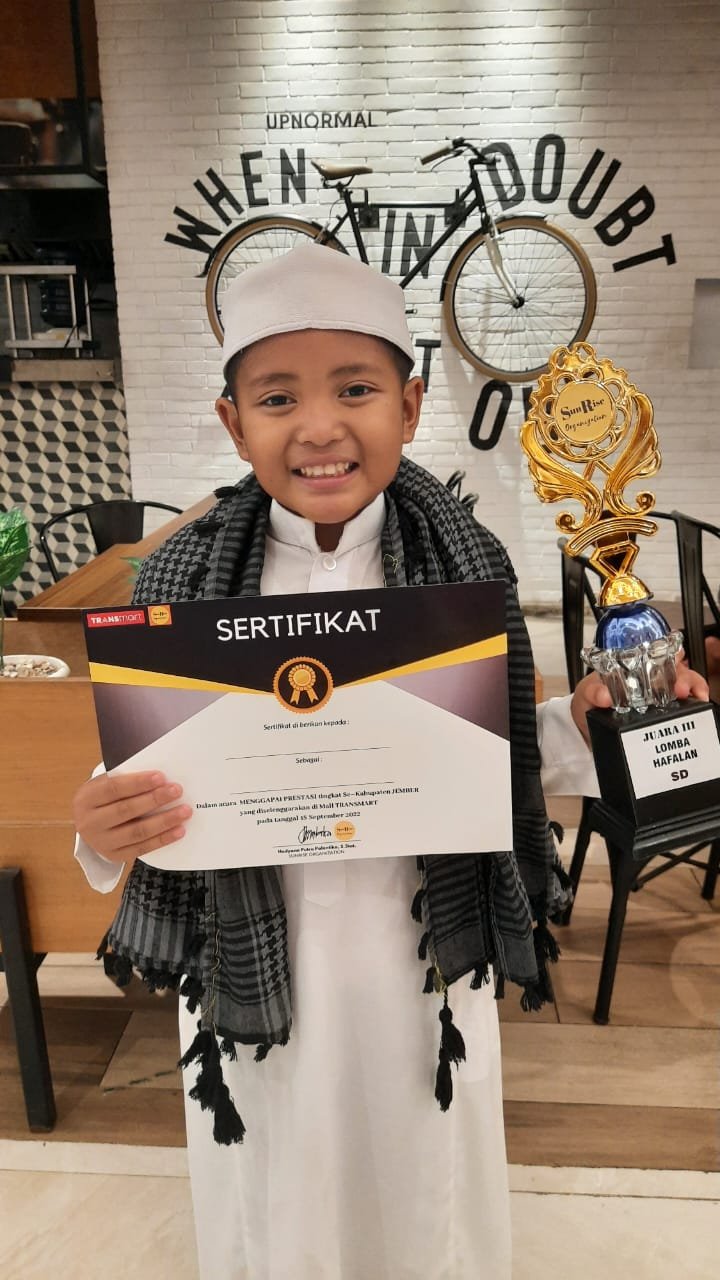 Read more about the article Buktikan Cinta Al-Qur’an, Siswa Kelas 2 SDS Islam Ulul Albab Raih Juara 3 ‎Lomba Tahfidz Al-Qur’an